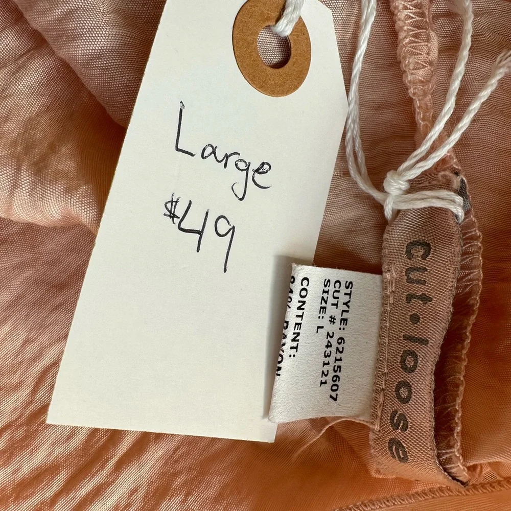 CUT-LOOSE pale pink sleeveless top, cool and breezy, size Large, NWT - Picture 5 of 6